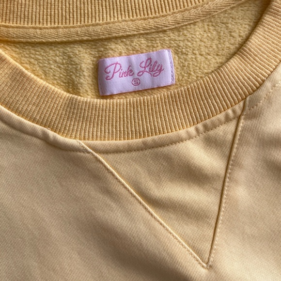 Pink Lily crewneck sweatshirt yellow tie dye in size small - Picture 3 of 3